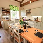 Abbots Reading Ferienhaus Lakeside